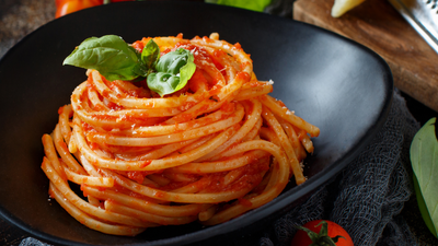Summer Delights: Tomato Puree's Versatility Unleashed!