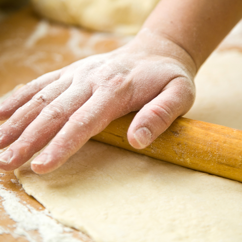 Wooden rolling pin (length 40 cm)